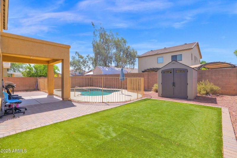 33-web-or-mls-P1222413