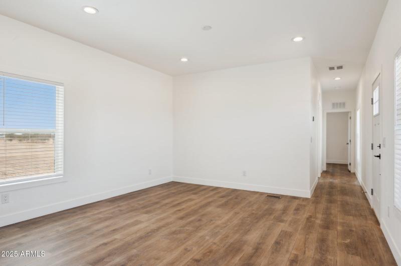 6-web-or-mls-1543-ruby-rd