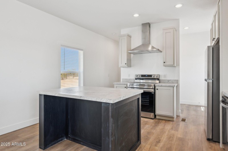 8-web-or-mls-1543-ruby-rd