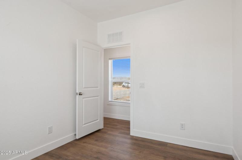 16-web-or-mls-1543-ruby-rd