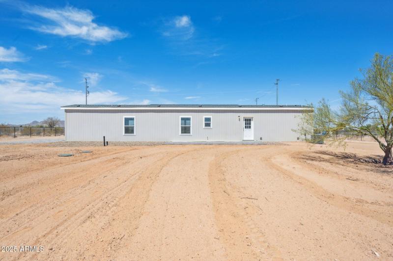 21-web-or-mls-1543-ruby-rd