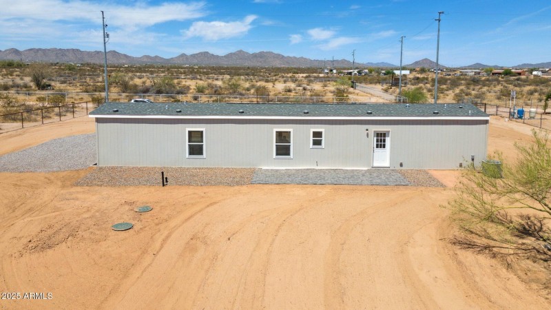 24-web-or-mls-1543-ruby-rd