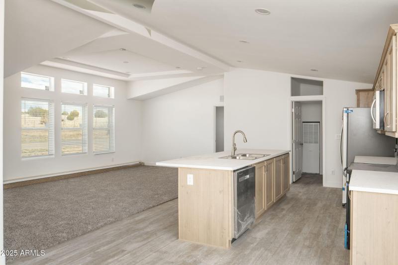 5-web-or-mls-25200-n-enid-dr