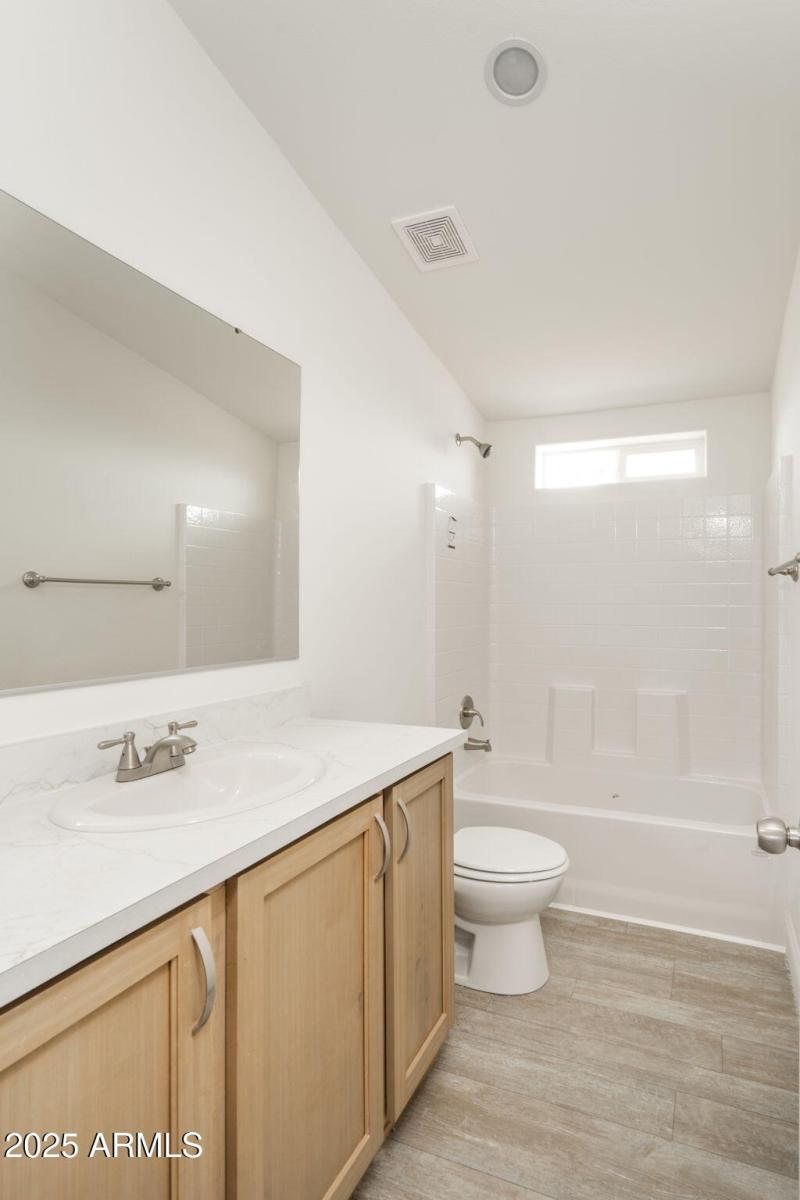 17-web-or-mls-25200-n-enid-dr