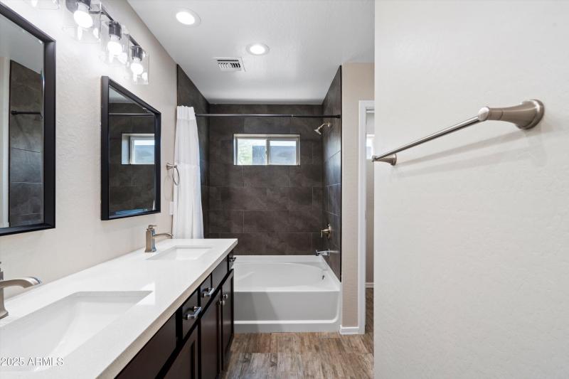 21-Master Bathroom