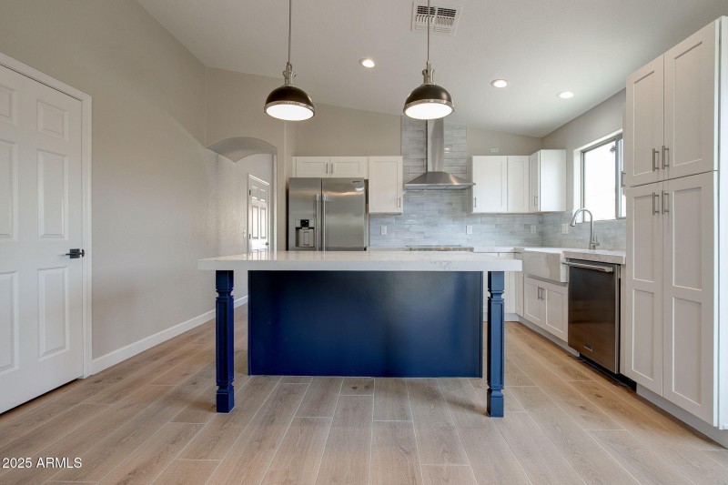 COOK'S KITCHEN