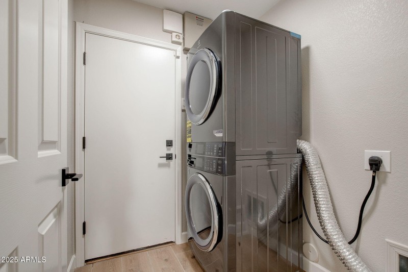 LAUNDRY & STORAGE