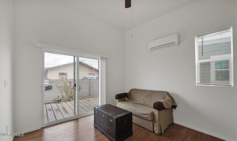 1229 S 13th Ave - Unit 1 - 2 Living