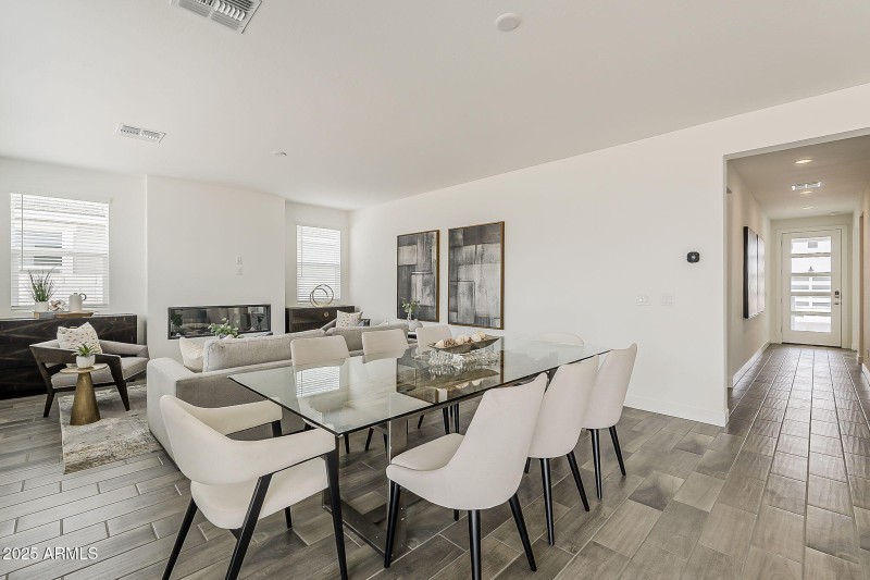 Casual Dining Area