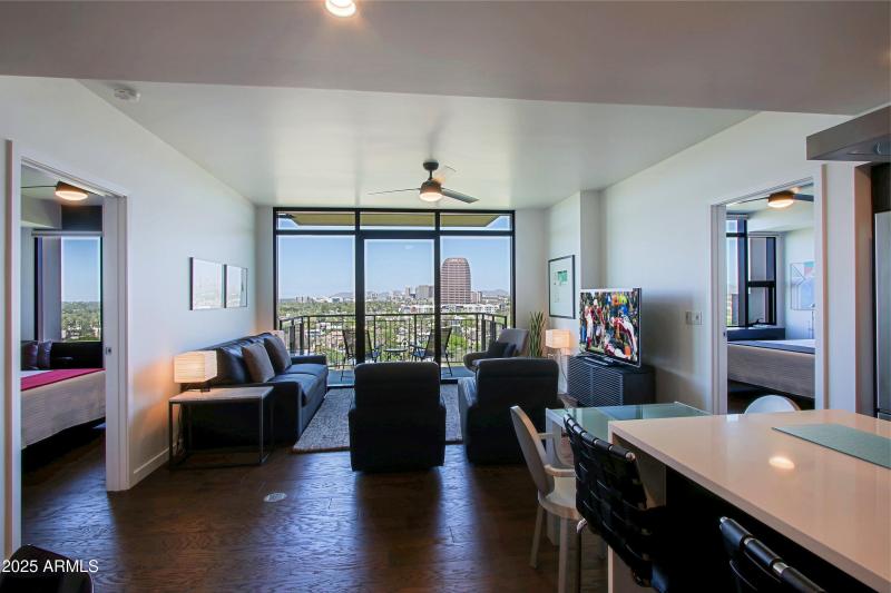 Kitchen and Greatroom 3