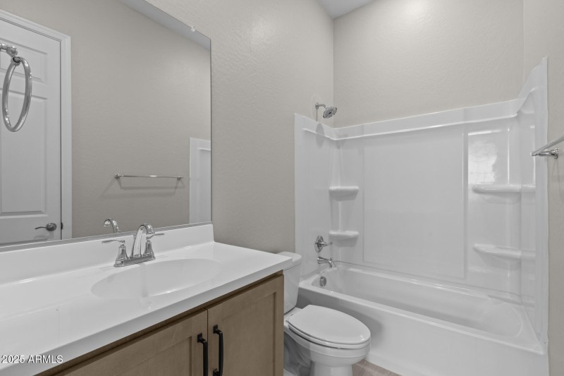L50-HDR005