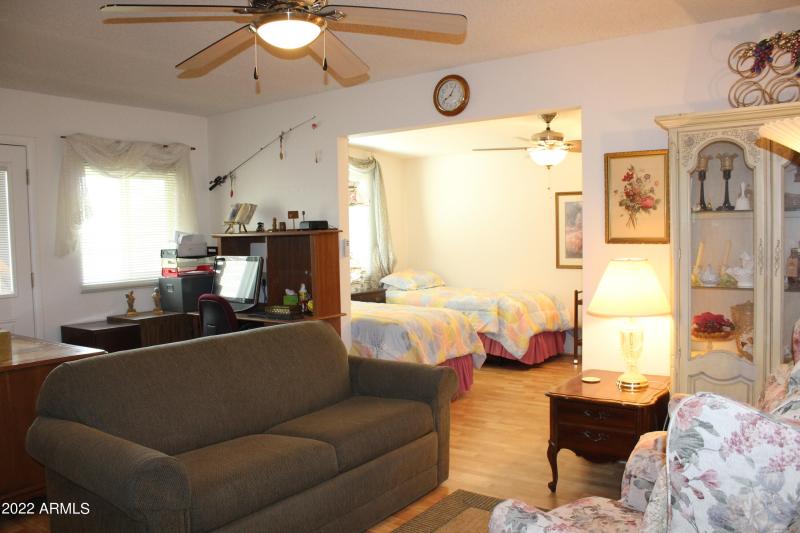 Sitting Area plus desk