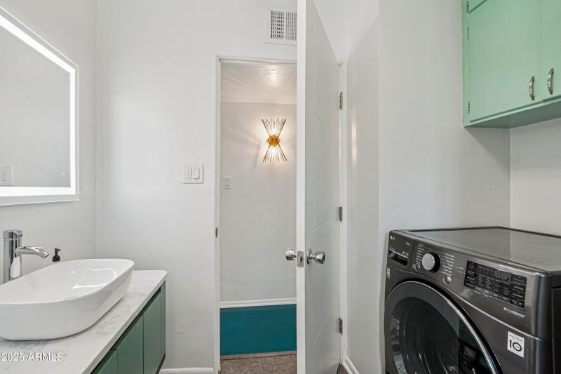 32-print-E Jackson Ave-0306-018