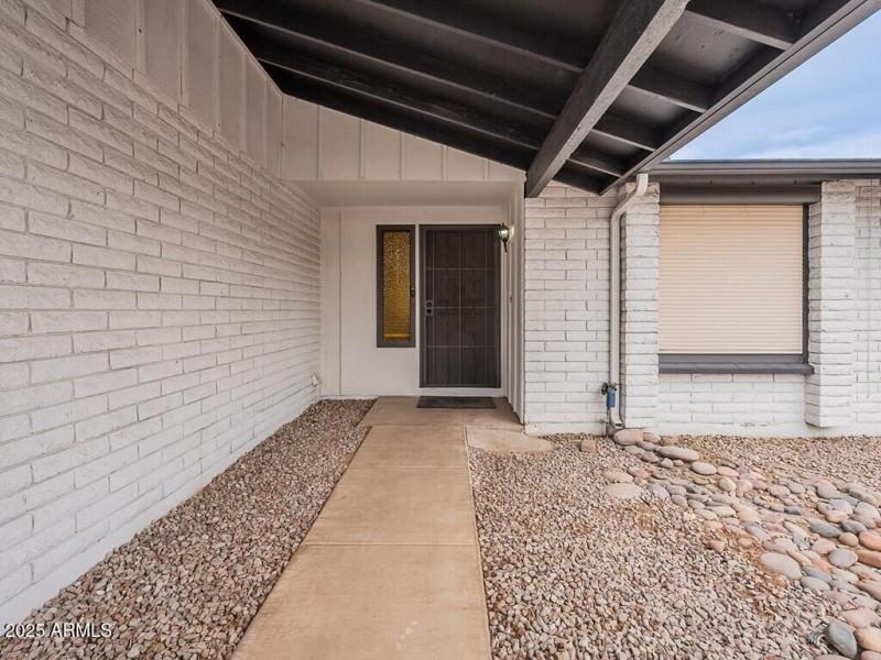 003_Walkway to Entrance