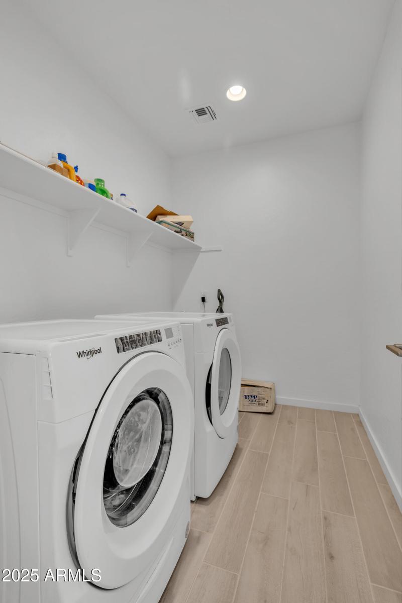 18100_W_College_Dr24