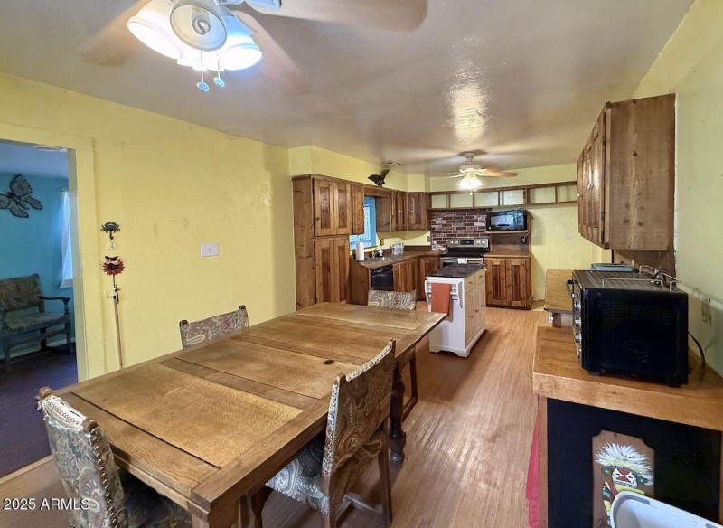 13 Dining-Kitchen