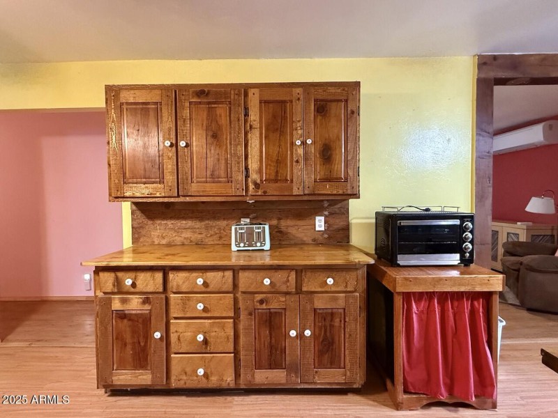 17 Kitchen Cabinets