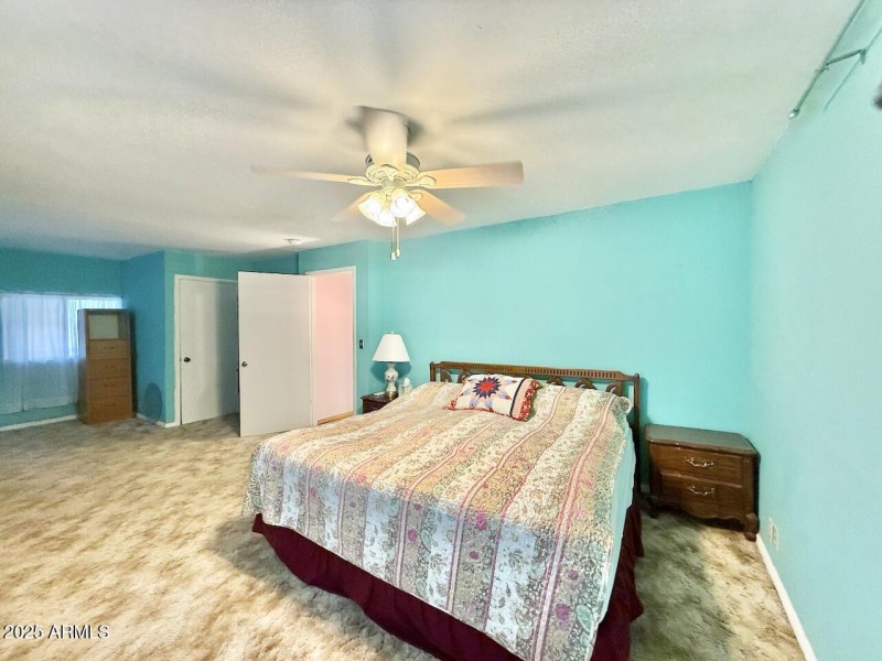 23 Primary Bedroom