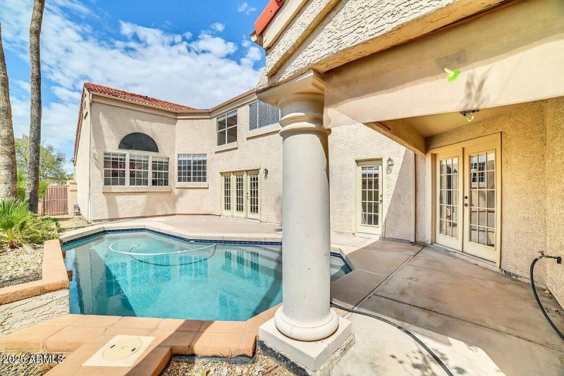 zz 113 pool french doors aa 9-23