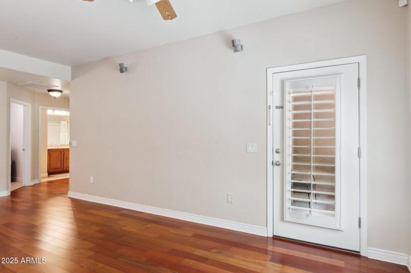 3-web-or-mls-5350-e-deer-valley-dr-1214-