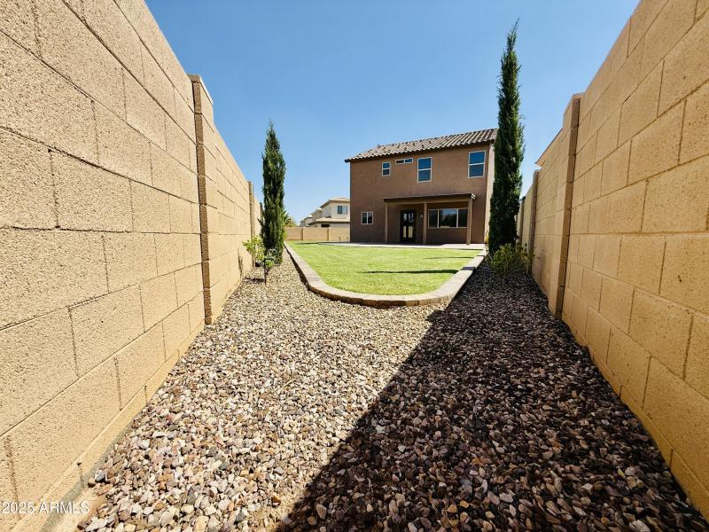 87C8E92B-A0F5-44B6-9C0A-699EF1243A16_1_2