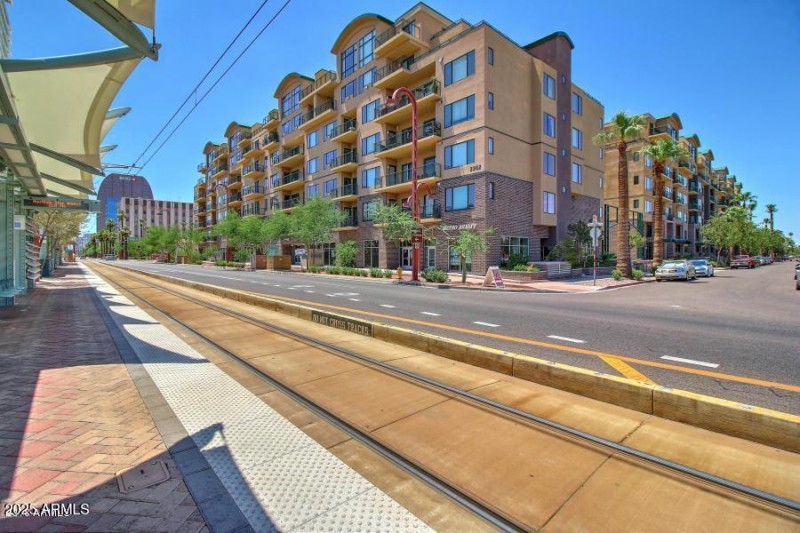 Encanto light rail 1