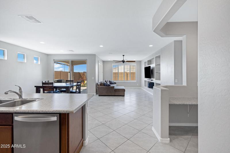 25974 W Horsham Dr-9