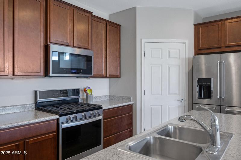 25974 W Horsham Dr-13