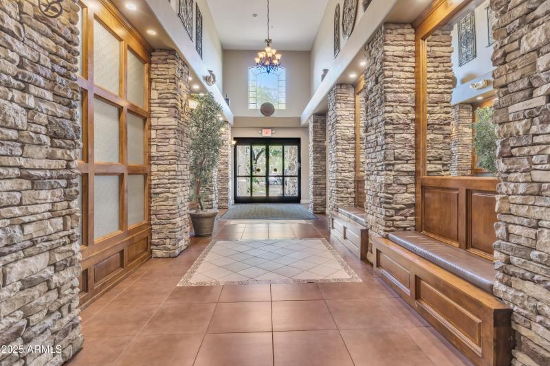 5450 E Deer Valley Dr 1004-3