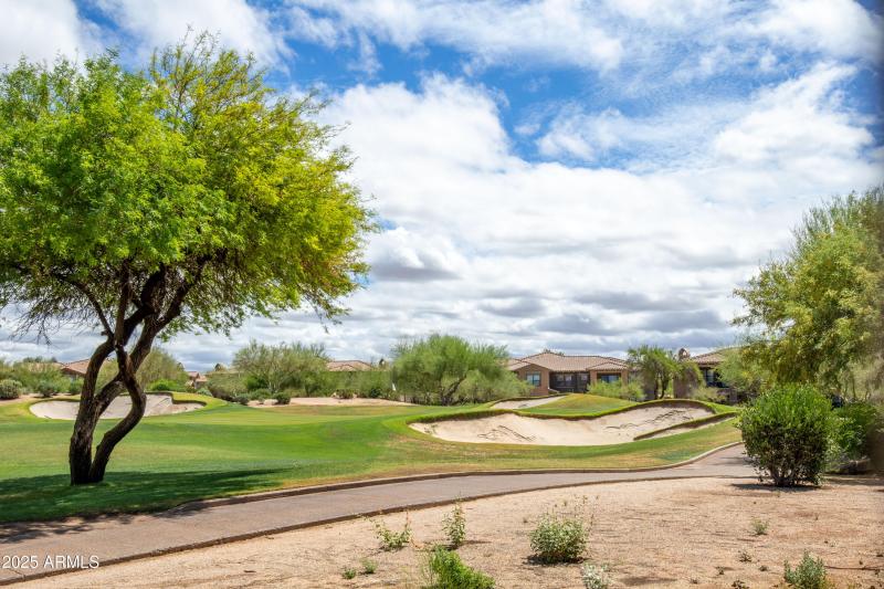 5450 E Deer Valley Dr 1004-33