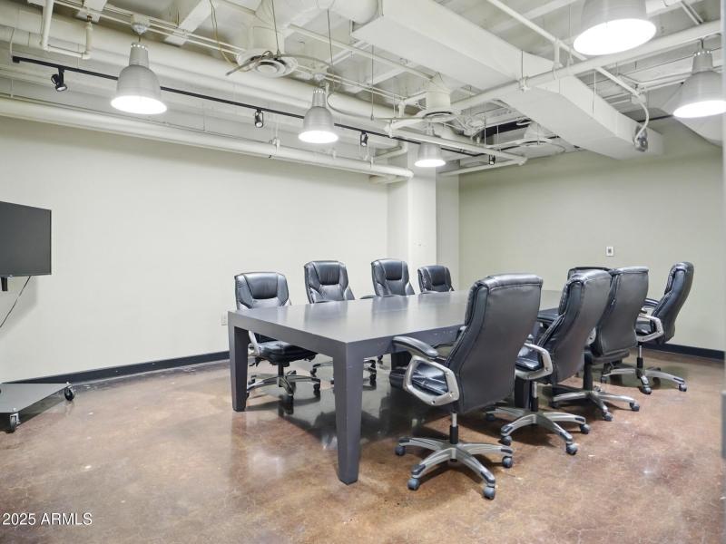 Airbnb Listing Des00025