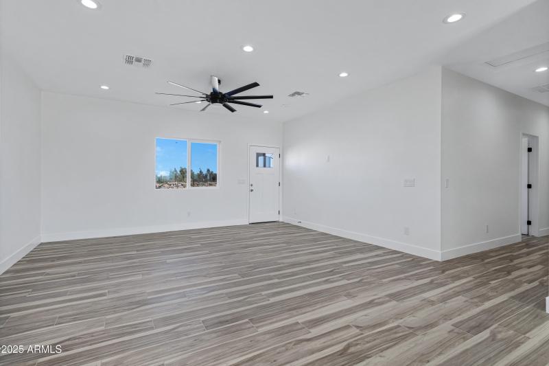 36257 W Highland Avenue