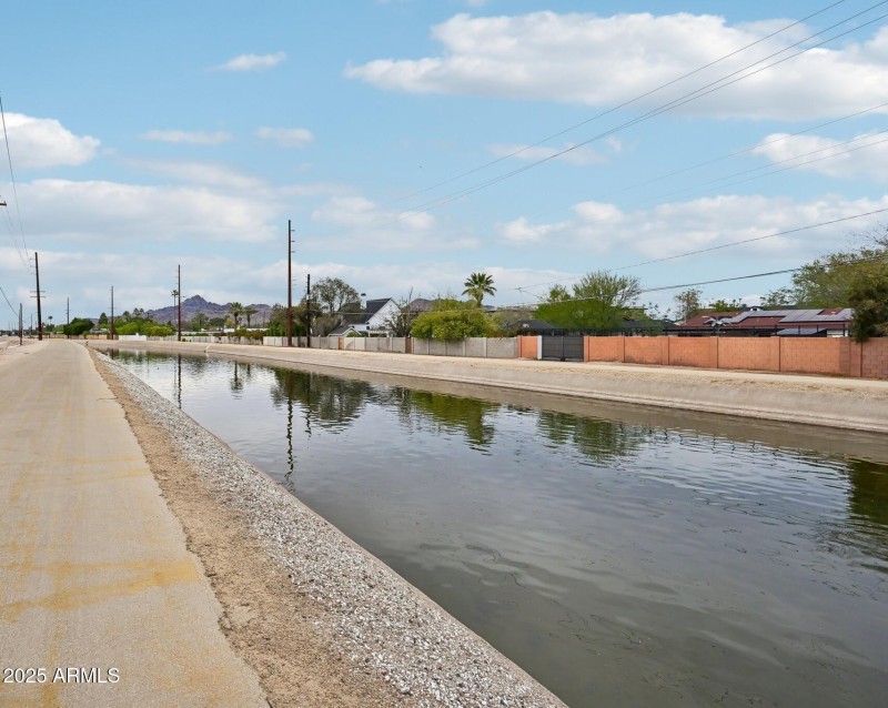 Arizona Canal Trail Access