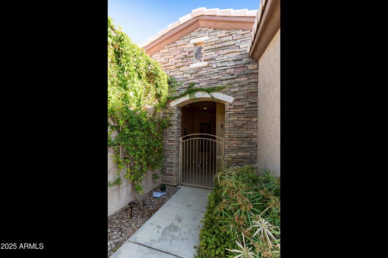 4548 E-004-045-DLB 9474-MLS_Size