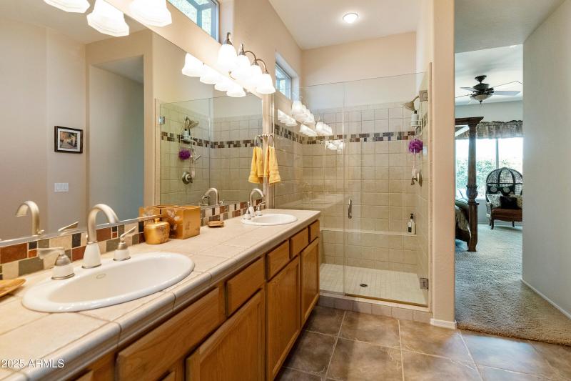 4548 E-023-007-DLB 9482-MLS_Size