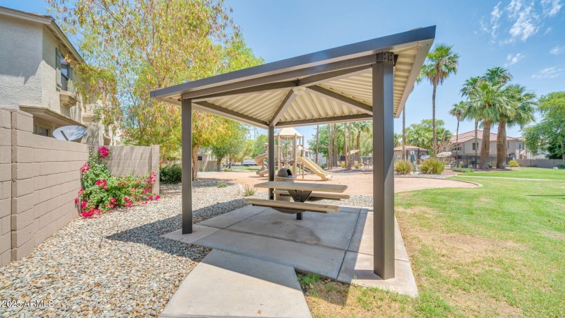 7533 S 31st-Community-26
