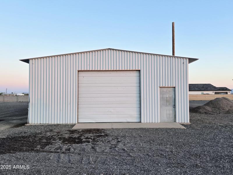 20250605_193410-VSCO