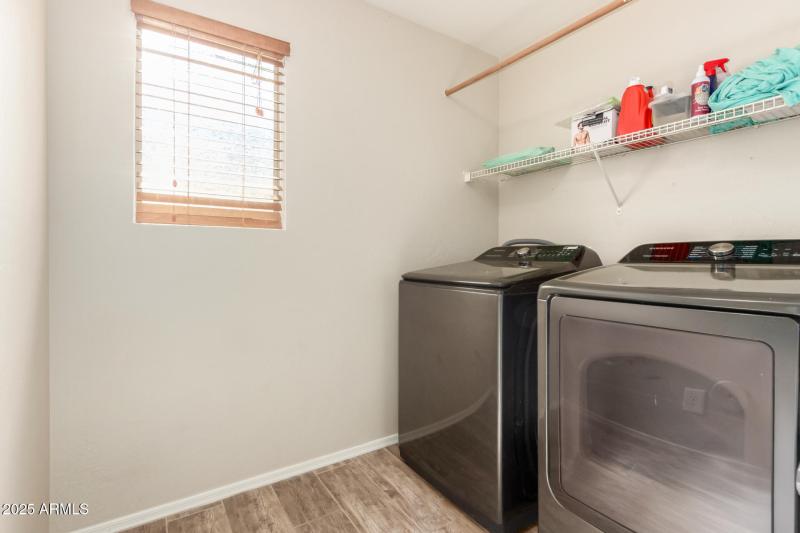 29 - Santa Cruz 3049