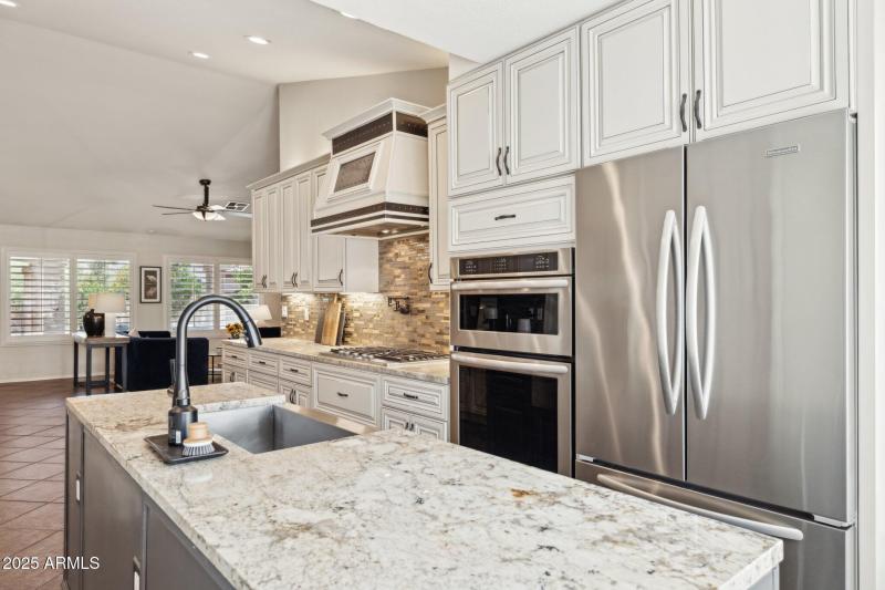 11-web-or-mls-28814-n-45th-st