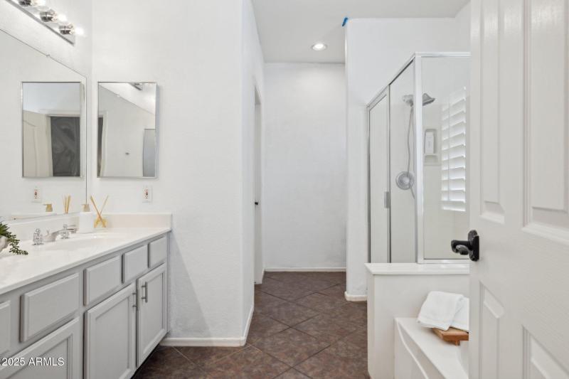 21-web-or-mls-28814-n-45th-st