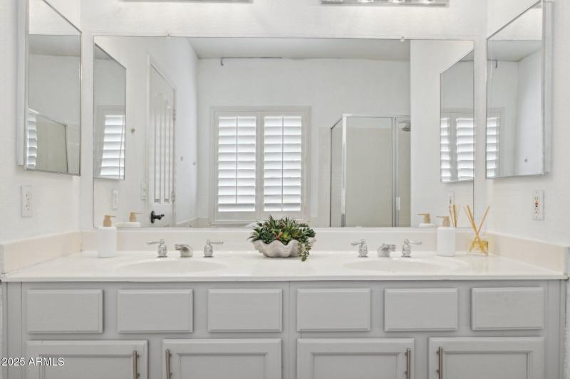 22-web-or-mls-28814-n-45th-st