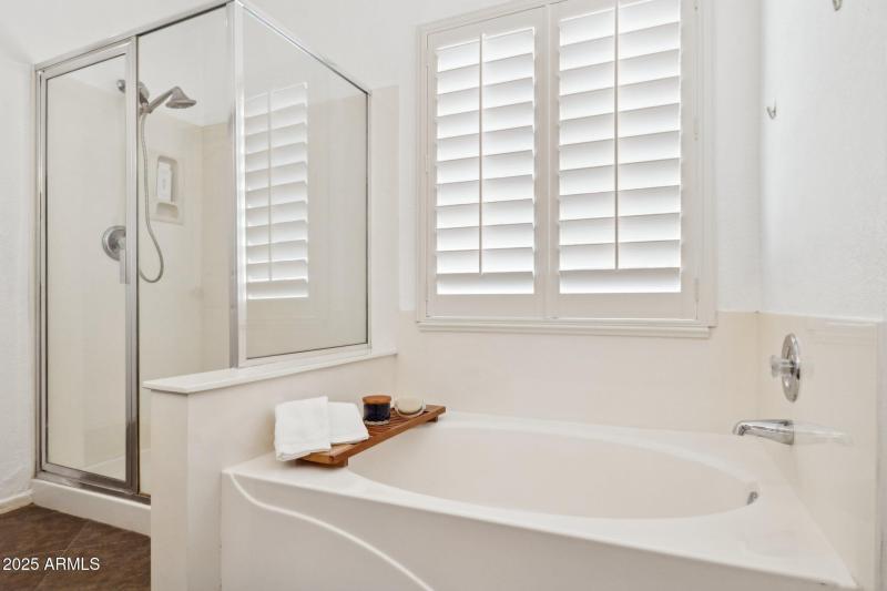 23-web-or-mls-28814-n-45th-st