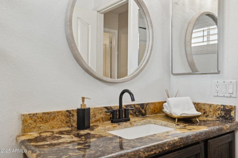 27-web-or-mls-28814-n-45th-st