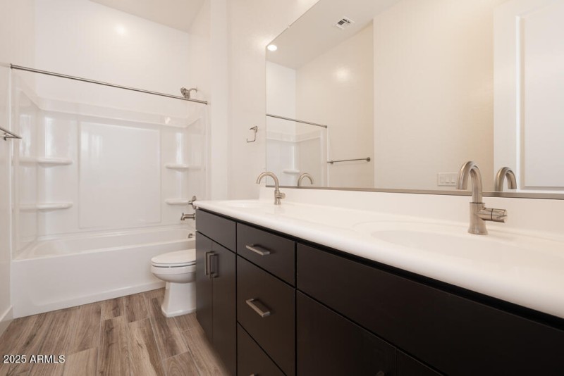 Tri Pointe Terraza 143 - Bathroom 2-1MLS