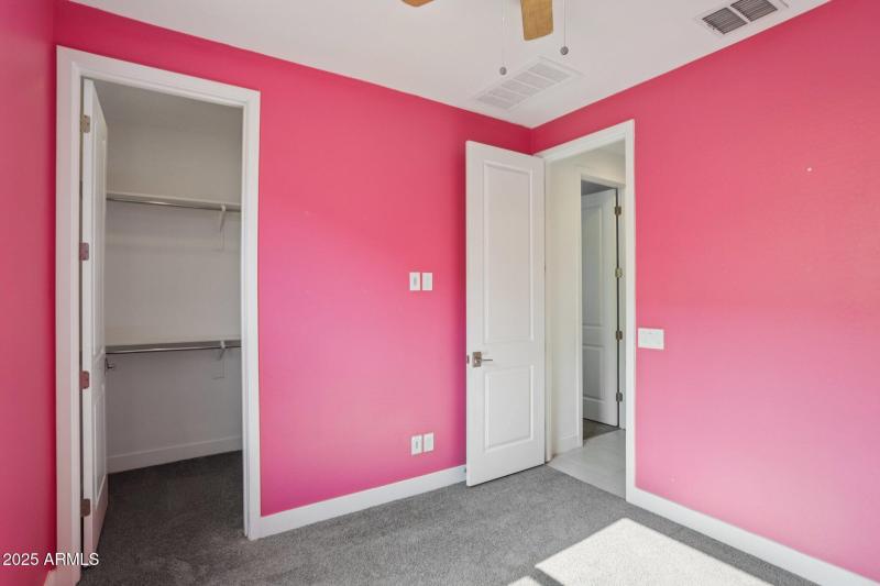 26-web-or-mls-E Via Del Sol-0506-020