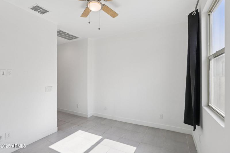 31-web-or-mls-E Via Del Sol-0506-025