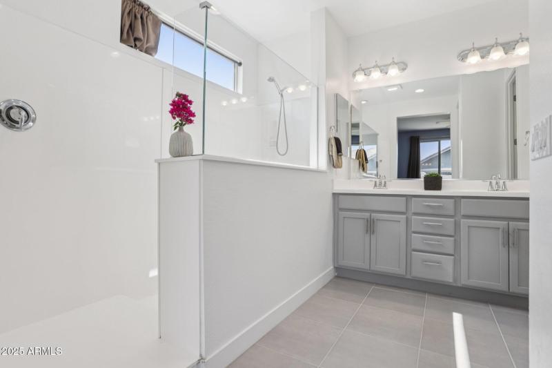 50-web-or-mls-E Via Del Sol-0506-040