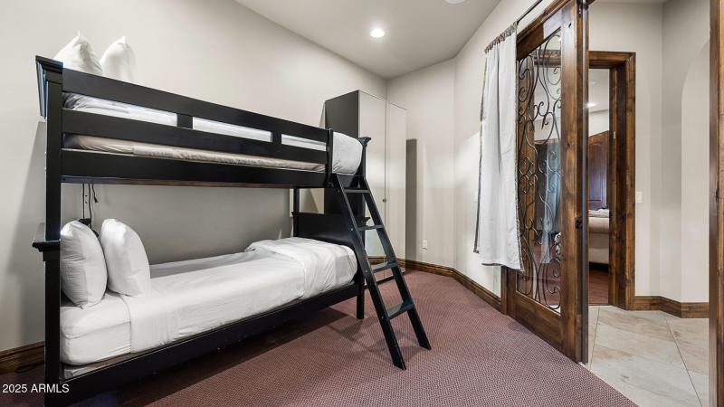 Paradise_Hills_Estate_4-3