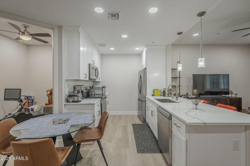 11-web-or-mls-River-11