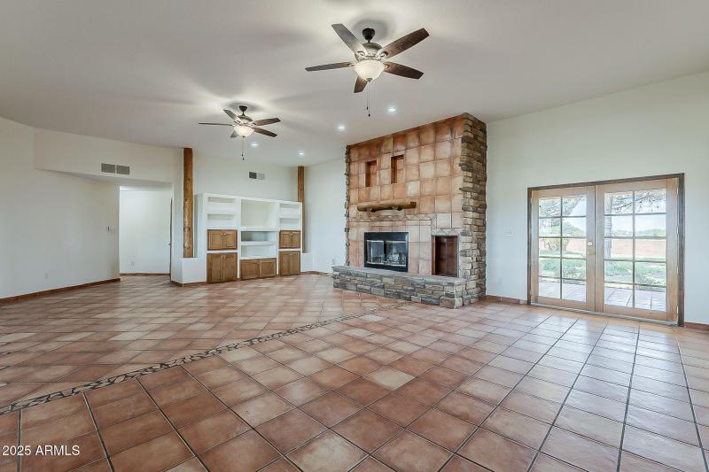 10-web-or-mls-Linda-10